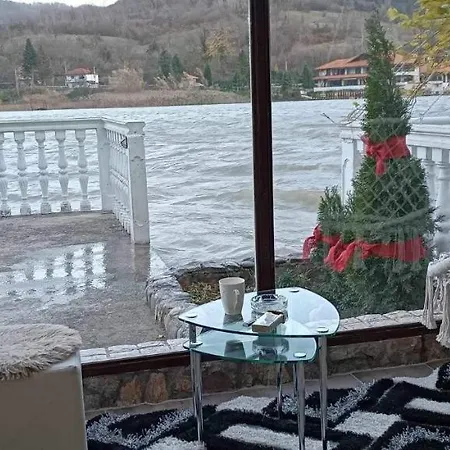 Vikendica Mia * Zvornik